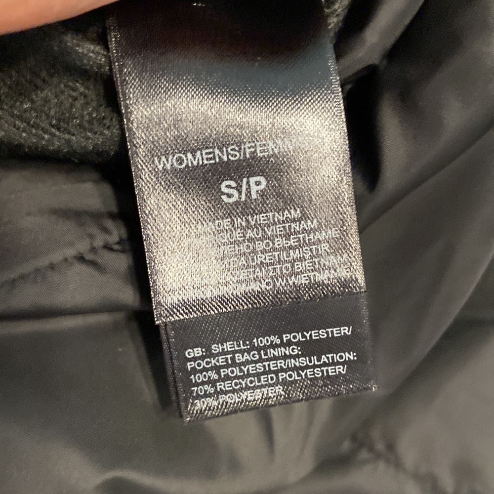 The North Face Two side Vest extremely beautiful black color BNWOT - Picture 13 of 17